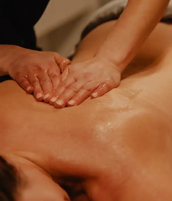 Ontspannende massage bij Maison de Beauté